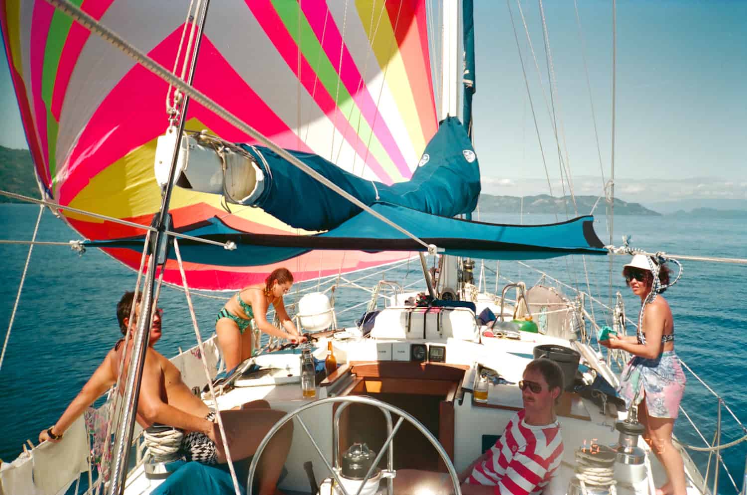 Cruising yacht