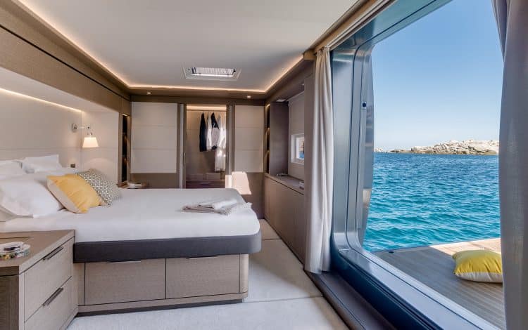 Lagoon 77 master cabin