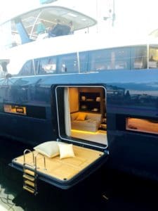 Lagoon seventy7 bech deck