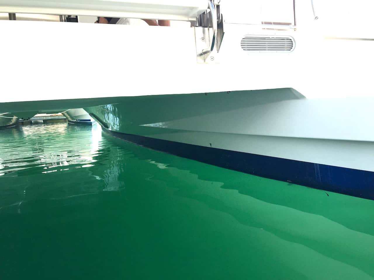 Bali 4.5 catamaran bridgedeck