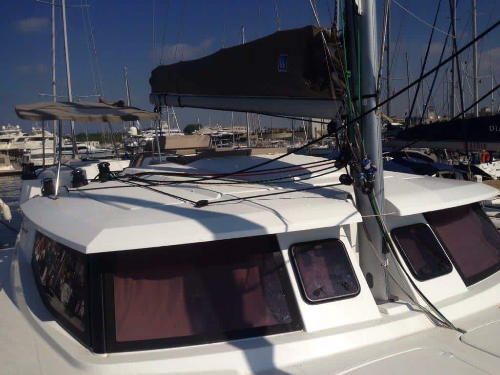 Helia 44 saloon exterior deckhouse