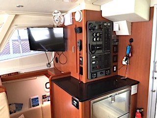 Leopard 44 commmand station