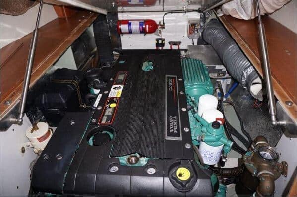 gypsies palace leopard 47pc catamaran engines
