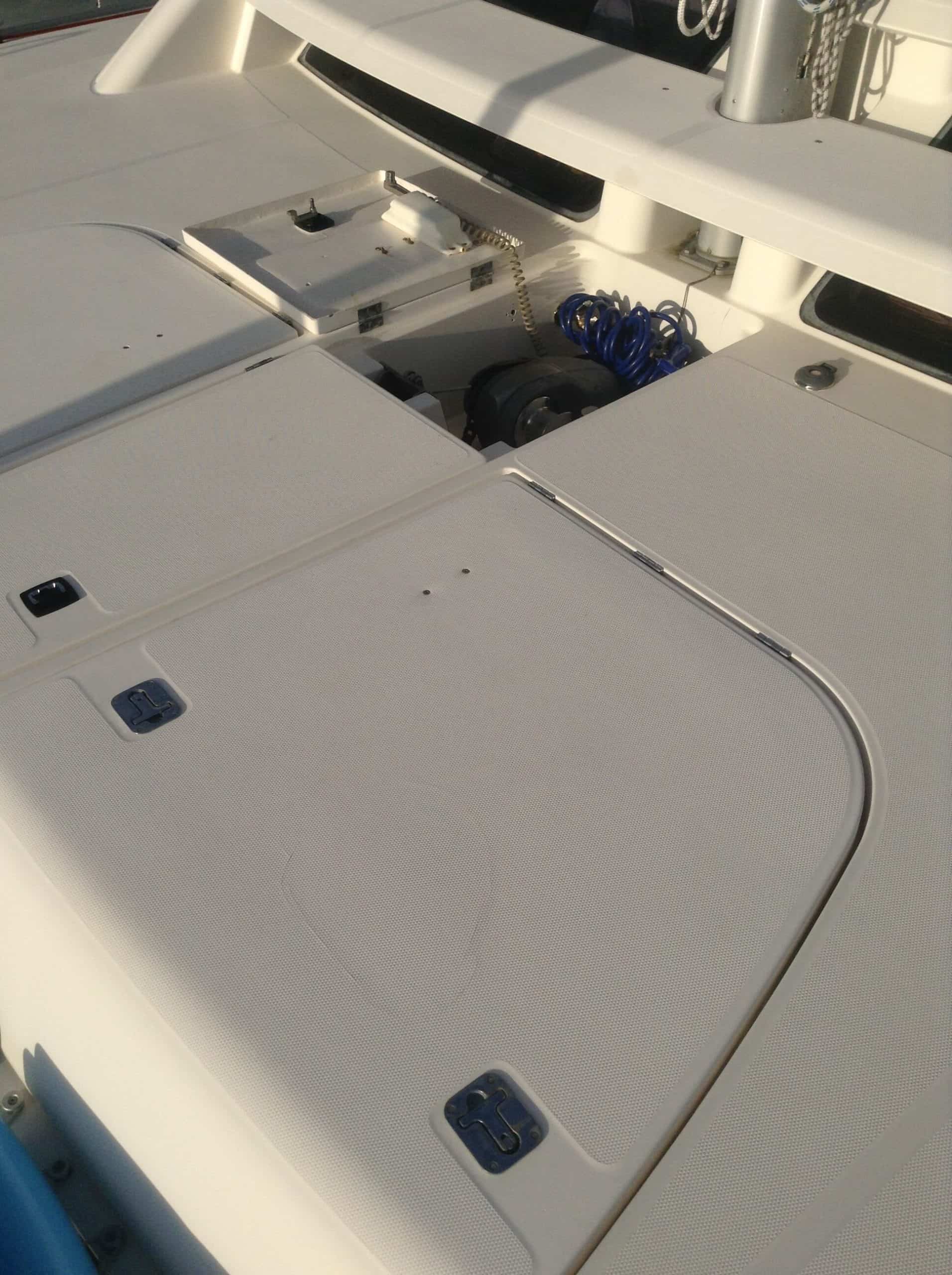 2008 leopard 46 anchor storage