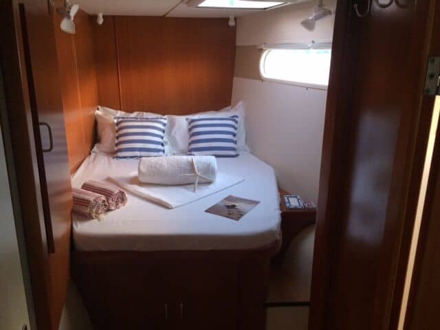 2008 leopard 46 guest cabin