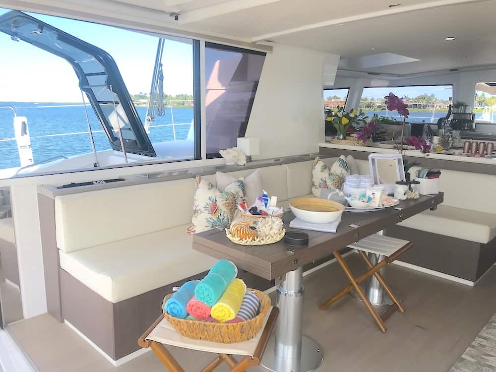 Catamaran spa
