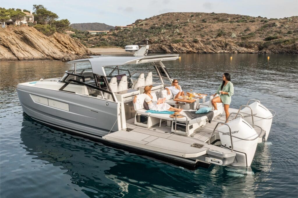 yot power catamaran 36