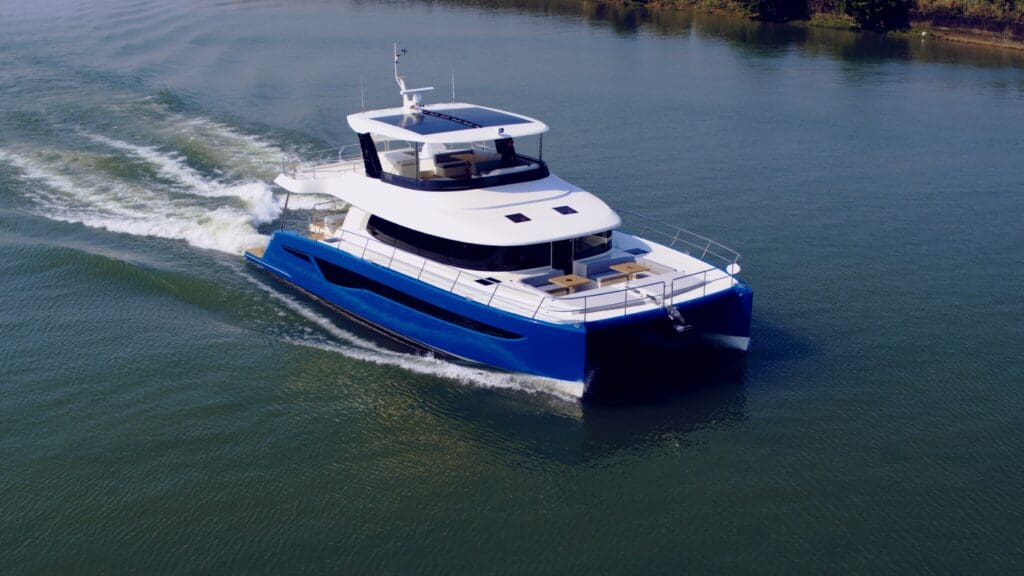 w-60 power catamaran yacht